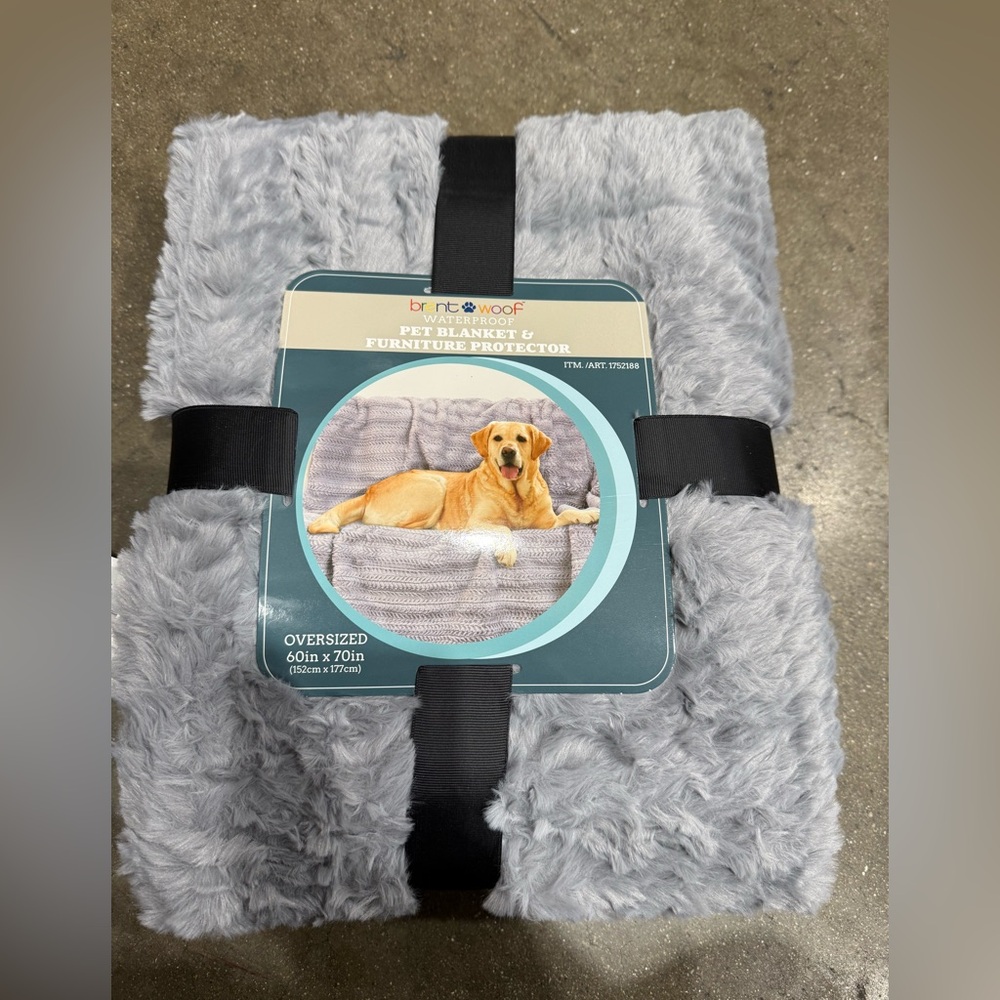 Brentwood Oversized Waterproof Pet Blanket and Furniture Protector, Bubble Fur